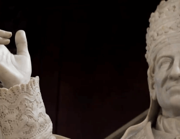 particolare-statua